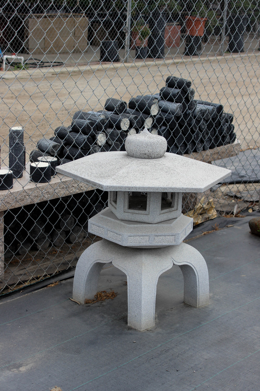 Antique Style Yukimi Stone Lantern - Large (In-Store Pick Up Only)