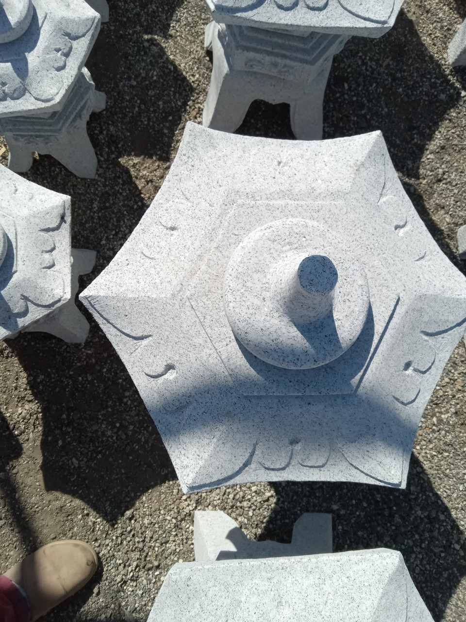 House of Bonsai Yukimi Stone Lantern - Thumbnail 4