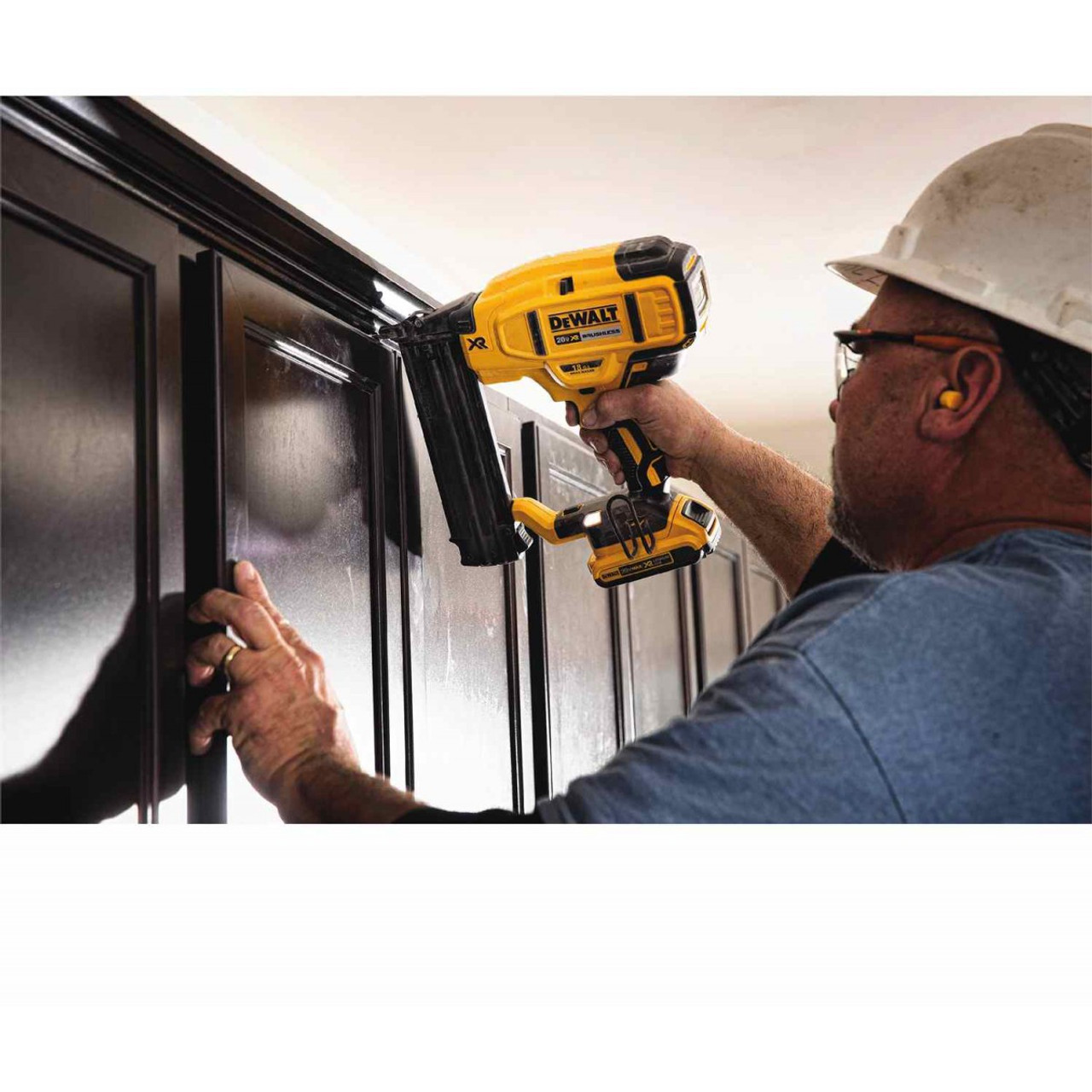 DEWALT DEWDCN680B 20V MAX XR Brushless 18G Brad Nailer Bare Tool