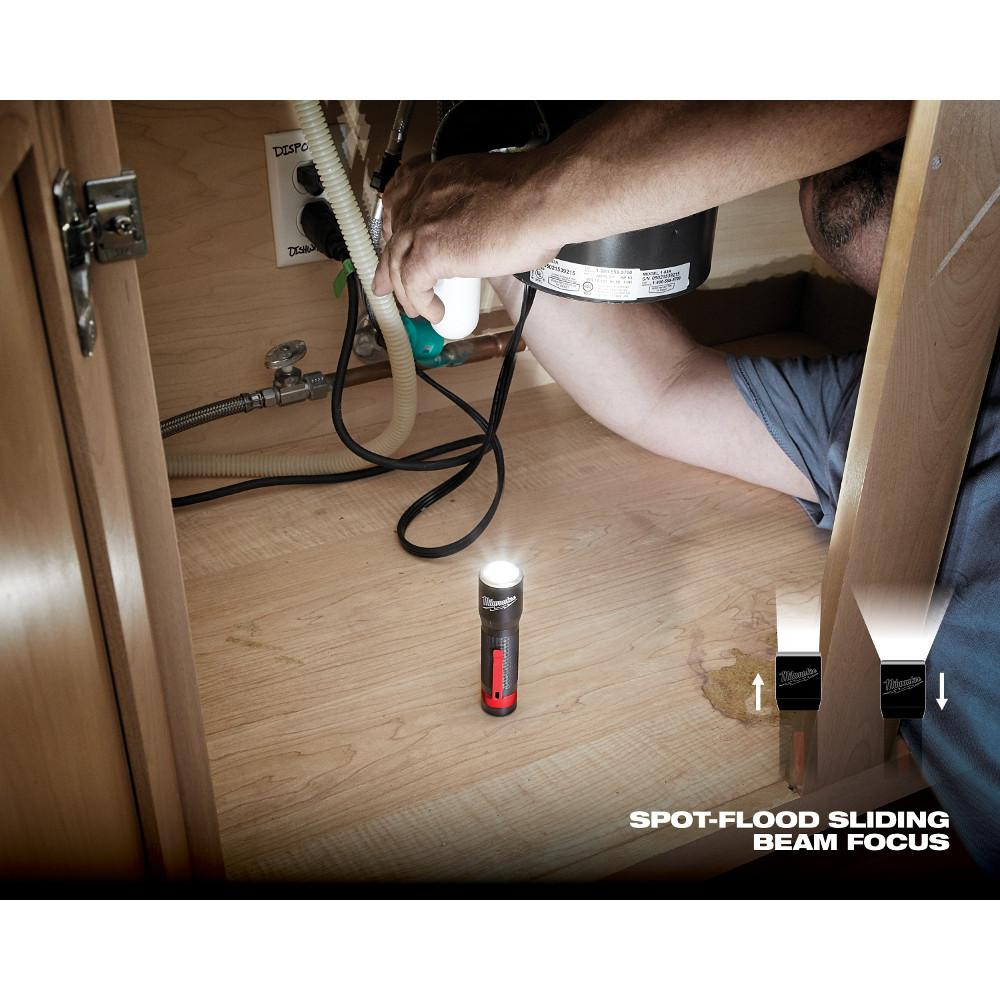 milwaukee 2107 flashlight 325-Lumen LED Focusing MILWAUKEE 325L Focusing Flashlight delivers higher light output in a more durable 2107 - Milwaukee 2107 -