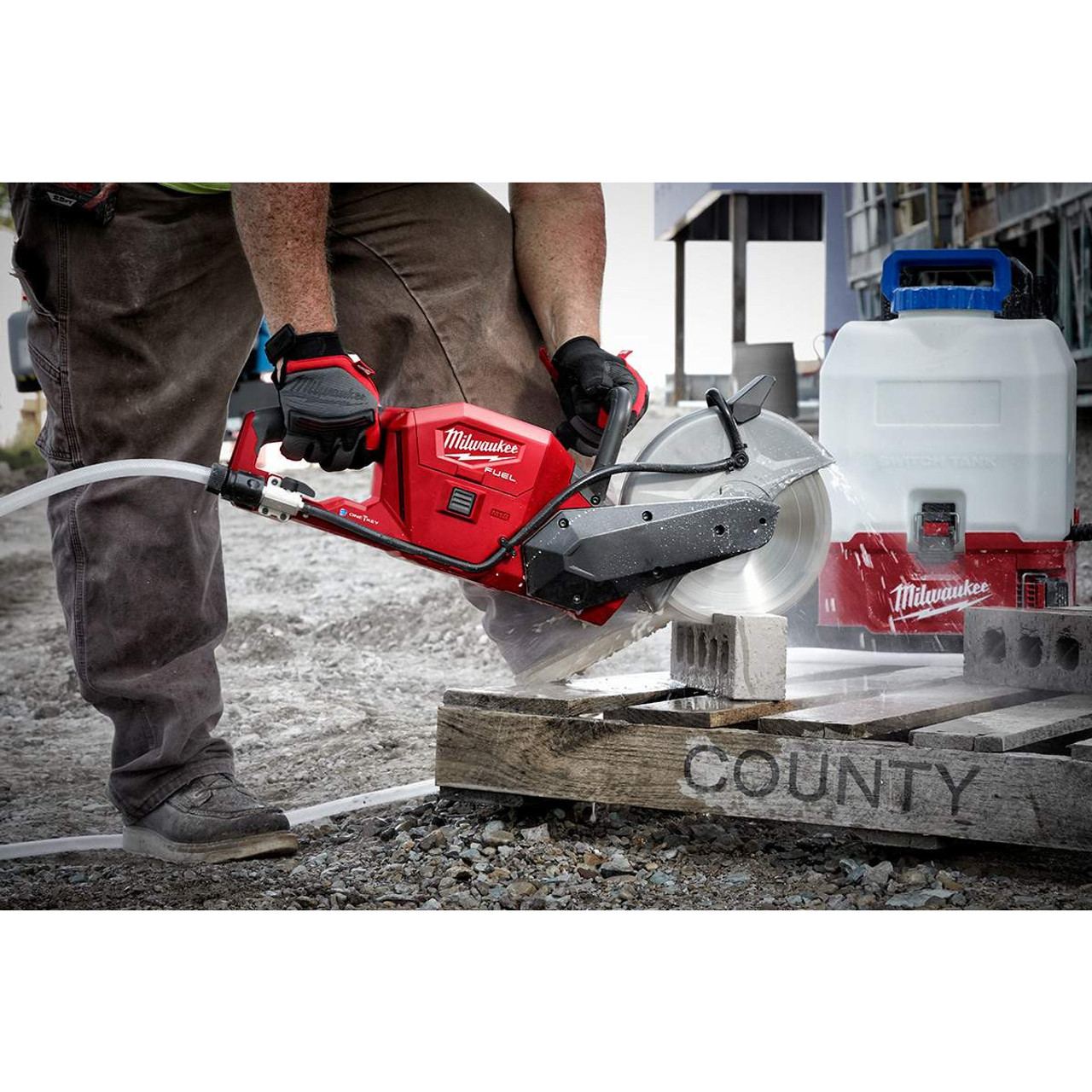 Milwaukee m18 2025 demo saw