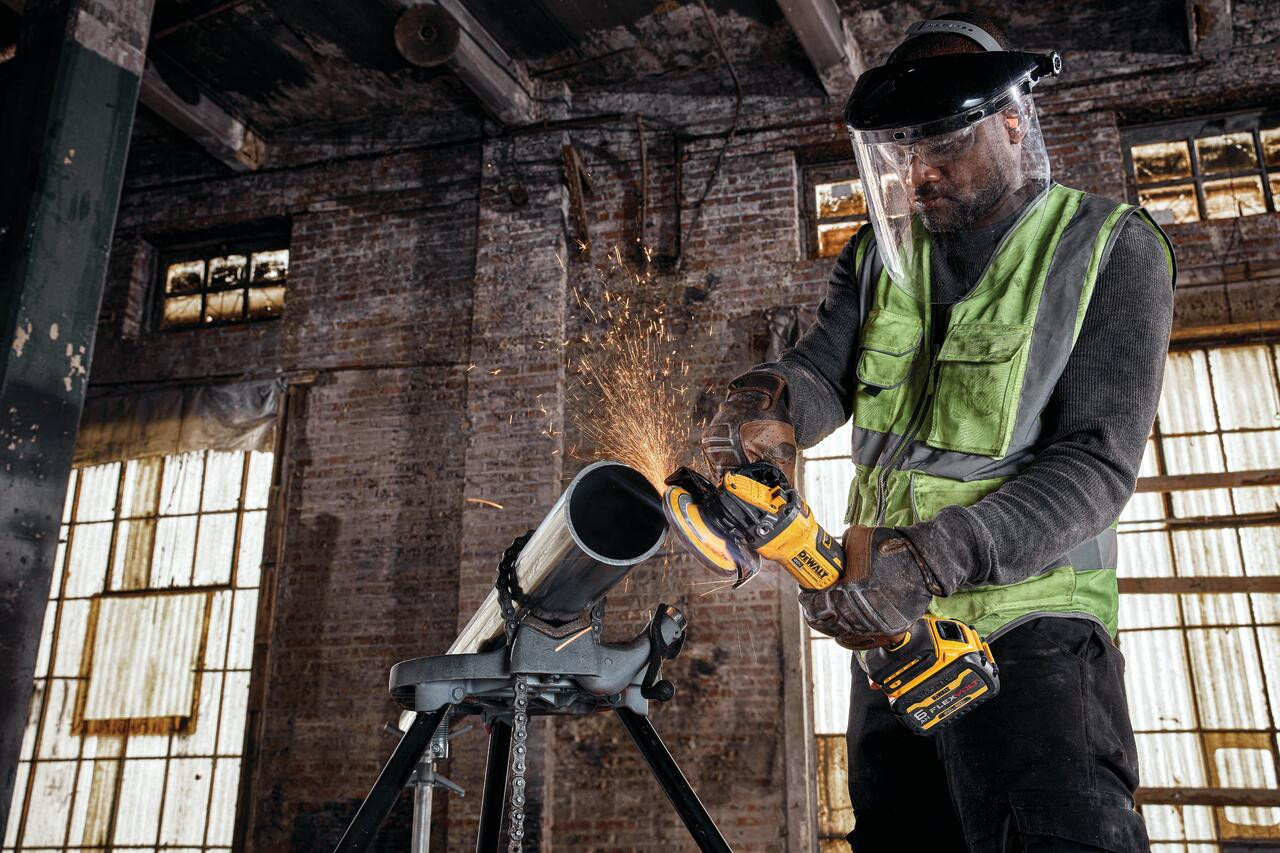 Dewalt dcg416b 20v max flexvolt advantage grinder hot sale