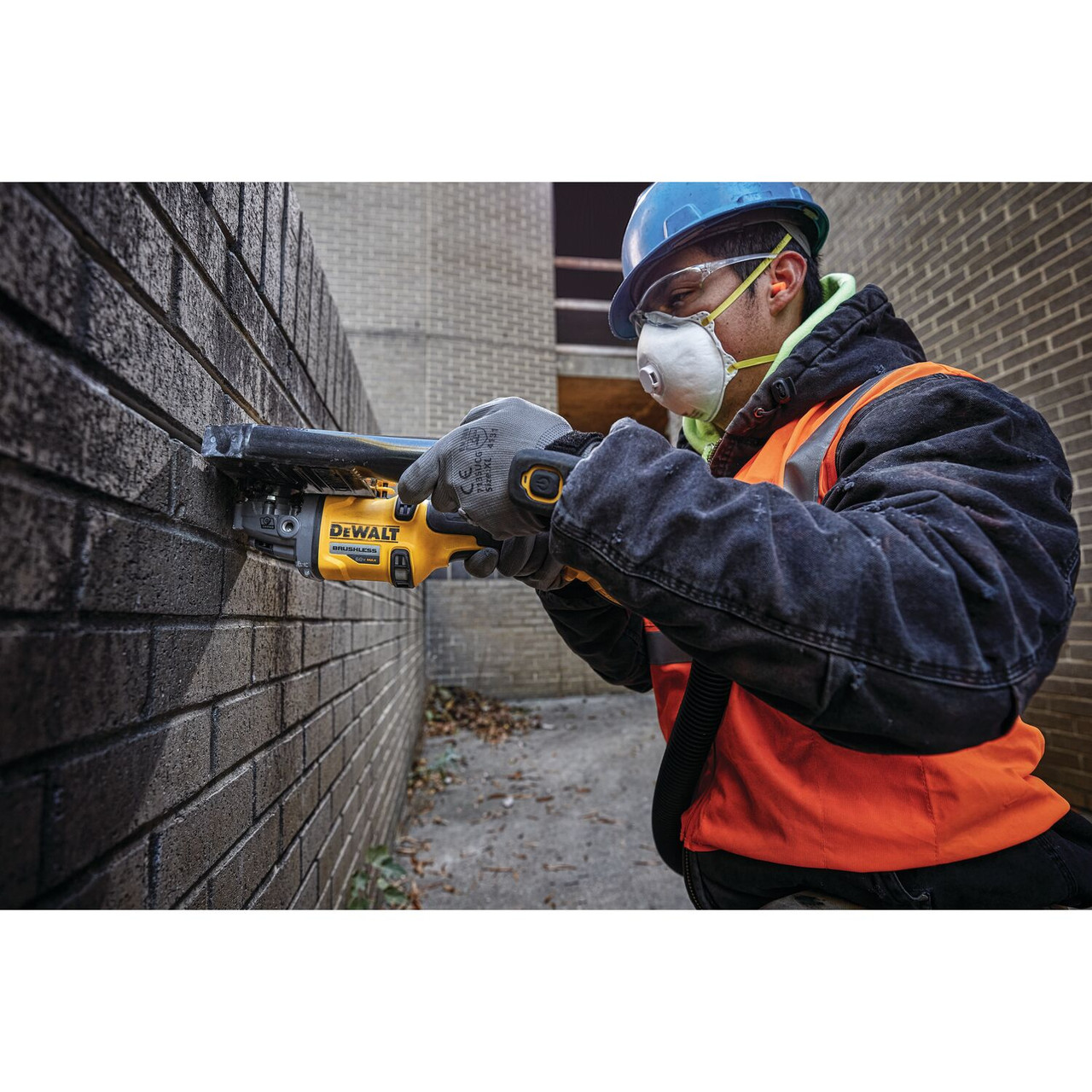 DEWALT DEWDWE46100 56in Cutting & Tuckpointing Dust Shroud Atlas