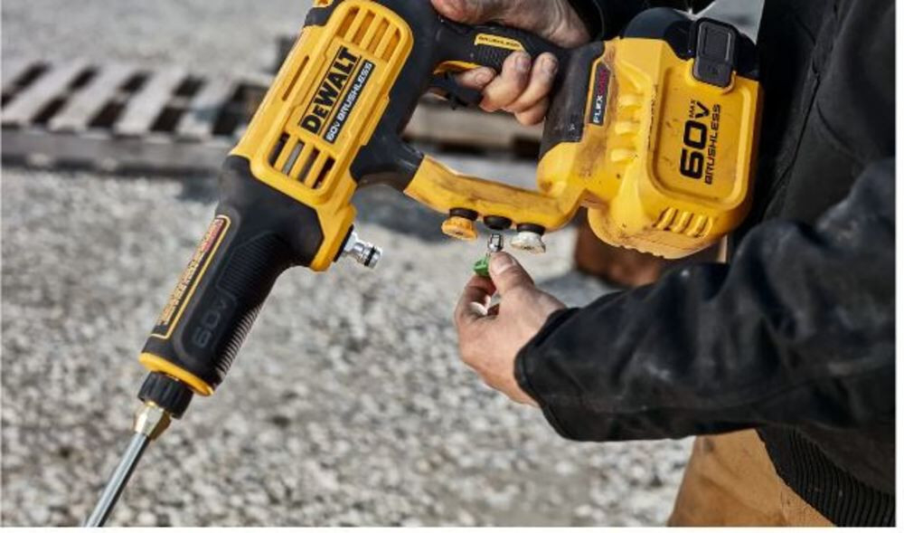 DEWALT DEW-DCPW1000X1 60V MAX 1000 PSI Power Cleaner 9.0Ah Kit