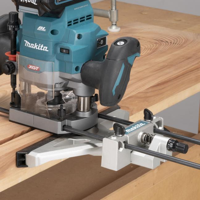 Compact Router Makita Heavy Duty Router Makita MAK-RP001GZ01 40V