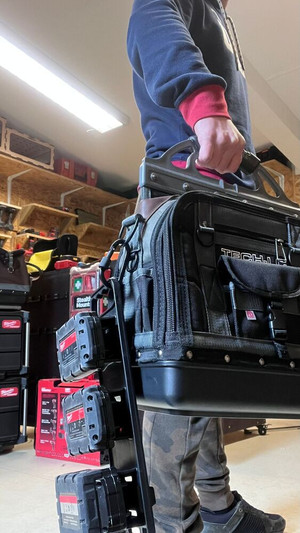 StealthMounts SM-BD-MW18-H-1 Battery Board with Handle for Milwaukee M18