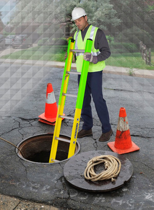 Louisville LOU-FE8910 10ft  Fiberglass Manhole Ladder
