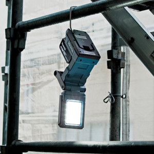 Makita MAK-DML819 18V LXT 1200 Lumens LED Magnetic Flashlight Bare Tool