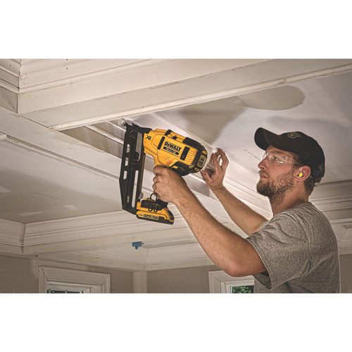DEWALT DEW-DCN660D1 20V MAX 16ga Angled Brushless Cordless Finish Nailer Kit -2AH Kit