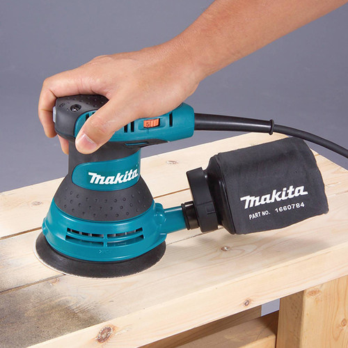 Makita BO5031K 5" Random Orbit Sander, Variable Speed, with Tool Case 