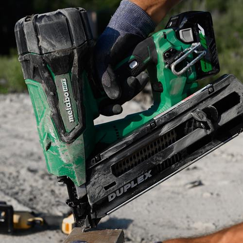 Metabo-HPT HPT-NR3675DD MultiVolt 36V 3-1/2in 21 Degree Cordless Duplex Nailer