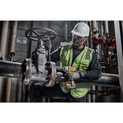 DEWALT DEW-DCF891B 20V MAX XR 1/2in Mid-Range Impact Wrench with Hog Ring Anvil (Bare Tool)