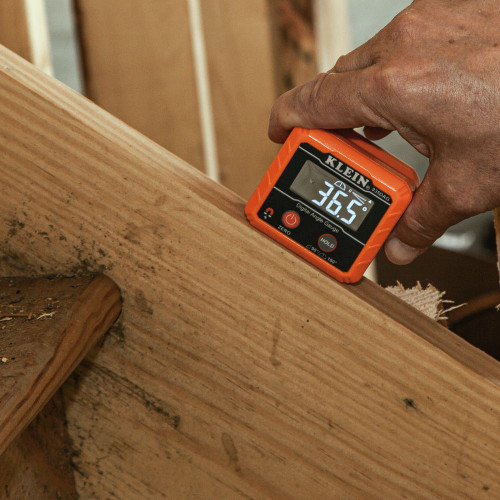 Klein Tools KLE-935DAG Digital Angle Gauge and Level