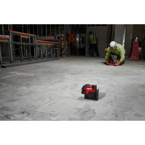 Milwaukee MIL-3624-21 M12 Green Cross Line/4-Points Laser Kit