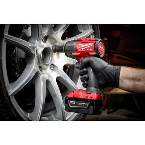 Milwaukee MIL-2962P-22R M18 FUEL 1/2in Mid-Torque Impact Wrench 2x 5.0Ah Kit With Pin Detent