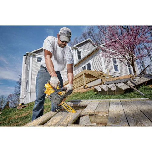 DEWALT DEW-DCCS620P1 20V MAX Compact 12 in. Cordless Chainsaw Kit