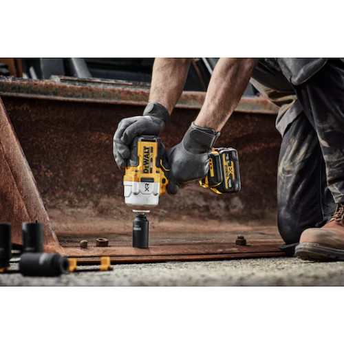 DEWALT DEW-DCF961B 20V MAX XR Brushless Cordless 1/2-in. High Torque Impact Wrench with Hog Ring Anvil (Bare Tool)