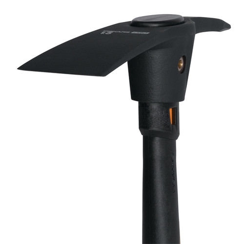 Fiskars FISK-1067475 14in Pro IsoCore 1.5lb Pick/Mattock