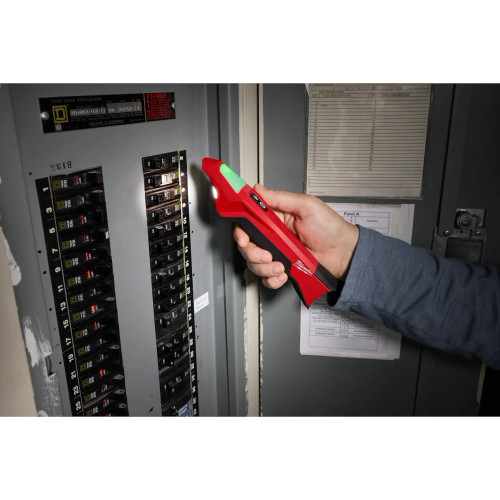 Milwaukee MIL-2222-20 Circuit Breaker Finder with LED