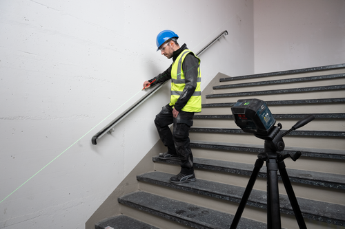 Bosch BOS-GLL100-42G GLL100-42GL 3.7V Green-Beam Self-Leveling Cross-Line Laser with 3.0Ah Li-Ion Battery