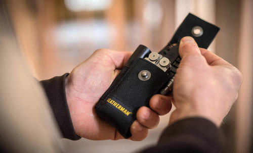 Leatherman LM-NYLON-4XX  Nylon Sheath with Pockets - Black