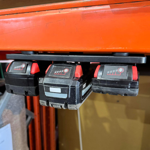 StealthMounts SM-BD-MW18-1-MG Magnetic Battery Holder for M18 Batteries