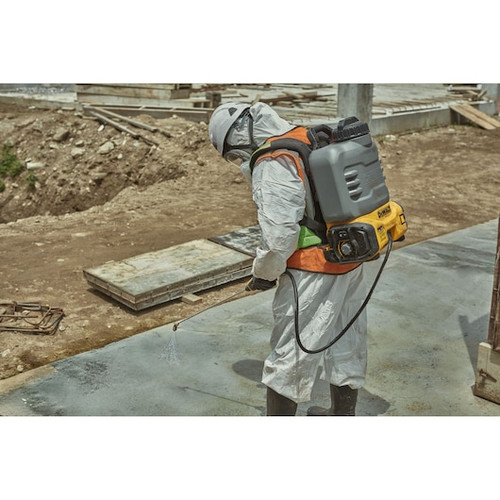 DEWALT DEW-DCCS1100GH1 20V MAX XR Concrete Chemical Sprayer 5.0Ah Kit