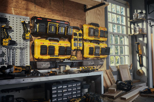 DEWALT DEW-DCBPC1615 15 Amp Power Controller