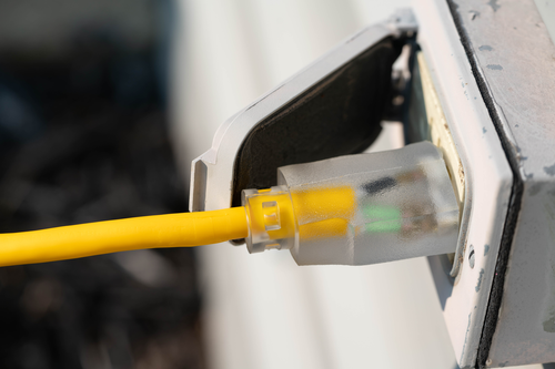 Southwire SOU-3488SW0002 Polar Solar 12/3 SJEOOW Yellow Tri-Tap 50ft Outdoor Cold Weather Extension Cord with Power Light Indicator