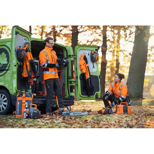 Husqvarna HUSQ-970852018 550i XP 40V Battery 18in Chainsaw 9.0Ah Kit
