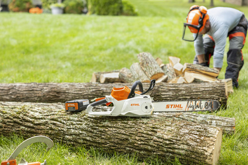 STIHL MSA 200 C-BQ battery chainsaw