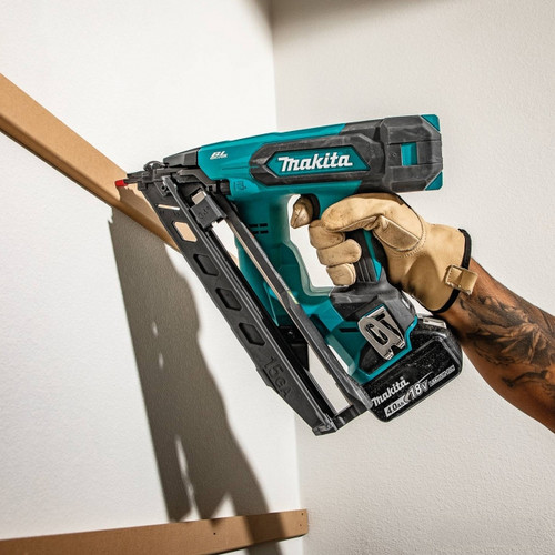 Makita MAK-DBN620Z DBN620Z 18V LXT Brushless 34Deg 15Ga Angled Finishing Nailer Bare Tool