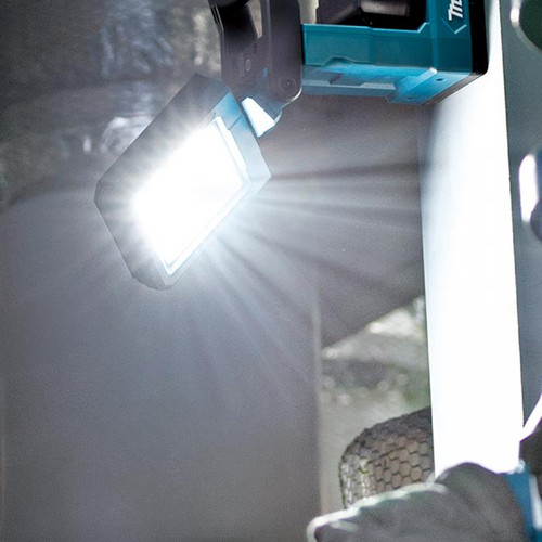 Makita MAK-DML819 18V LXT 1200 Lumens LED Magnetic Flashlight Bare Tool