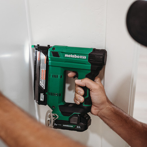 HPT-NP1835DAM-382311M NP1835DAM 18V MultiVolt 23 Ga Pin Nailer + 18V 2.0Ah Lithium Ion Battery with Fuel Gauge