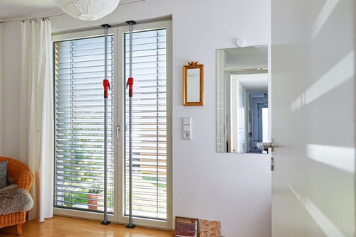 Bessey STE telescopic support rod in use