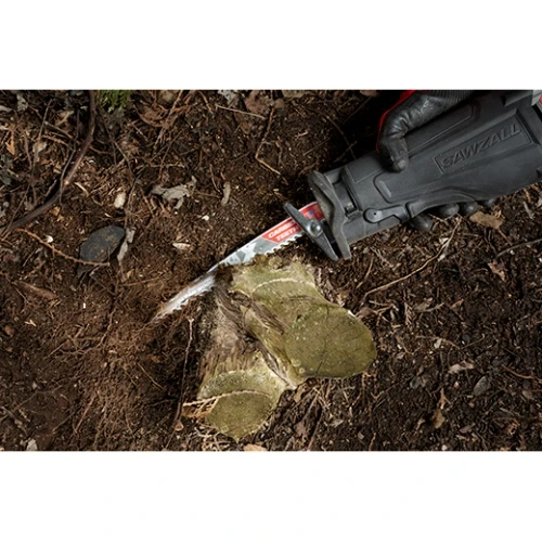 Milwaukee MIL-48-00-5332CAN The AX 9in 3TPI Carbide Teeth Pruning & Clean Wood SAWZALL Blade 3-Pack
