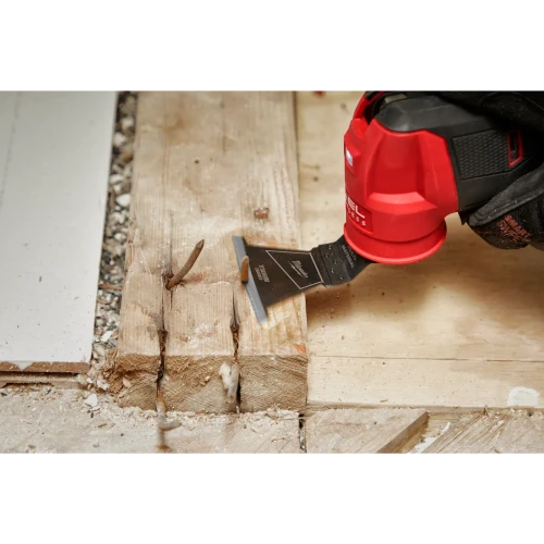 Milwaukee 2-1/2in Bi-Metal Multi-Tool Blade in use