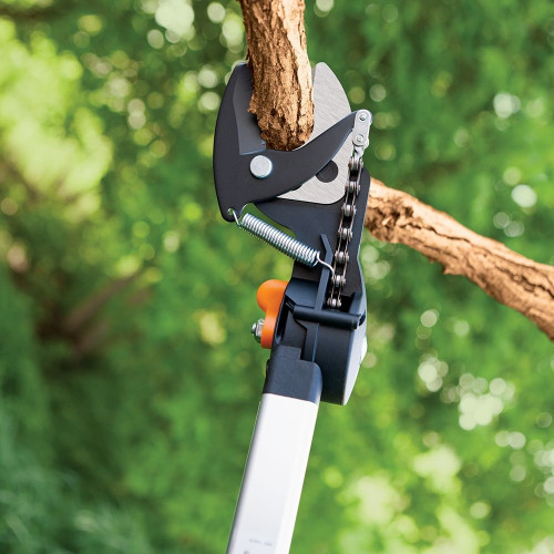 Fiskars Pruning Stik tree pruner