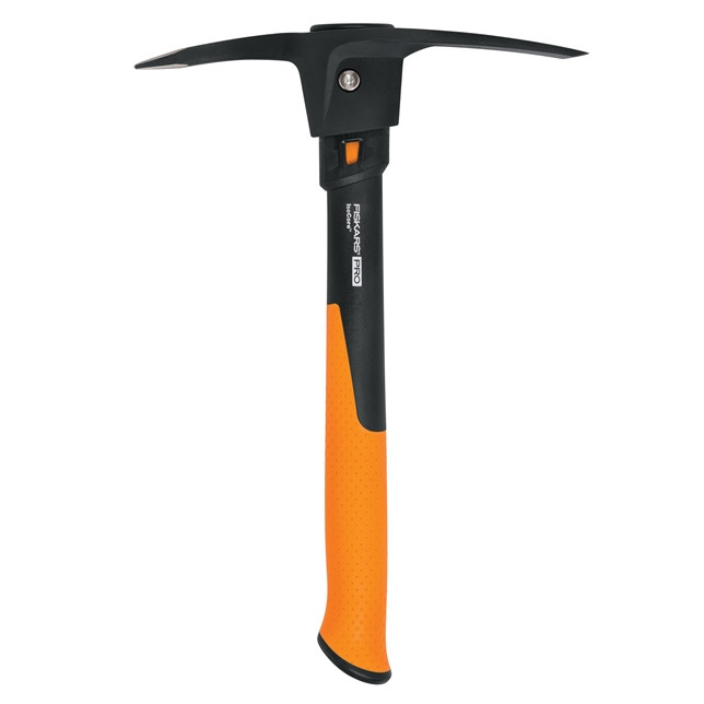 Fiskars FISK-1067475 14in Pro IsoCore 1.5lb Pick/Mattock