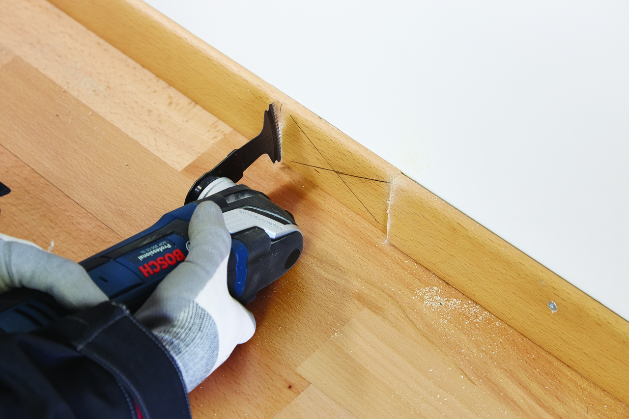 Bosch BOS-OSL212JF  2-1/2in. Starlock Bi-Metal Xtra Clean Plunge Cut Blade