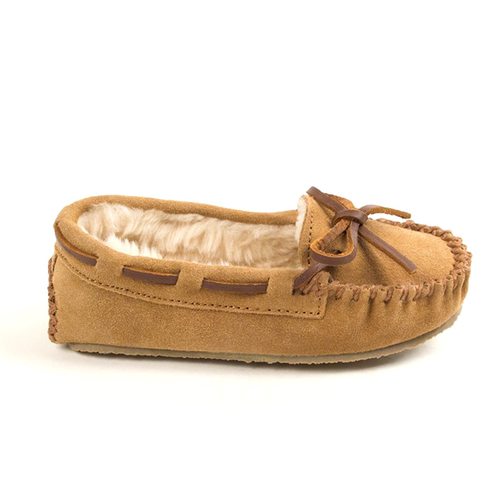 minnetonka cassie slipper