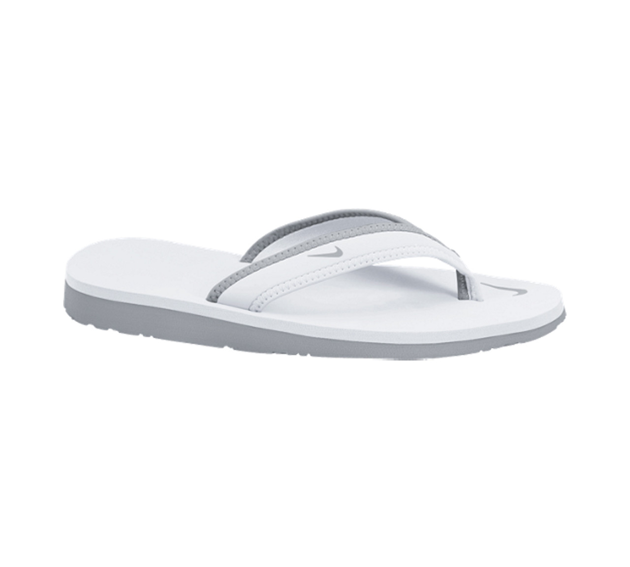 Nike women's store celso flip flops