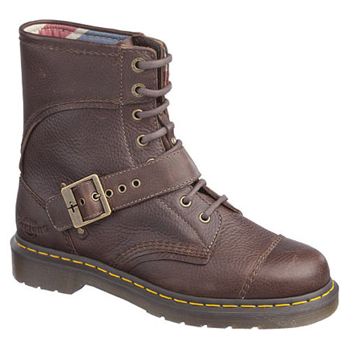 dr marten triumph boots