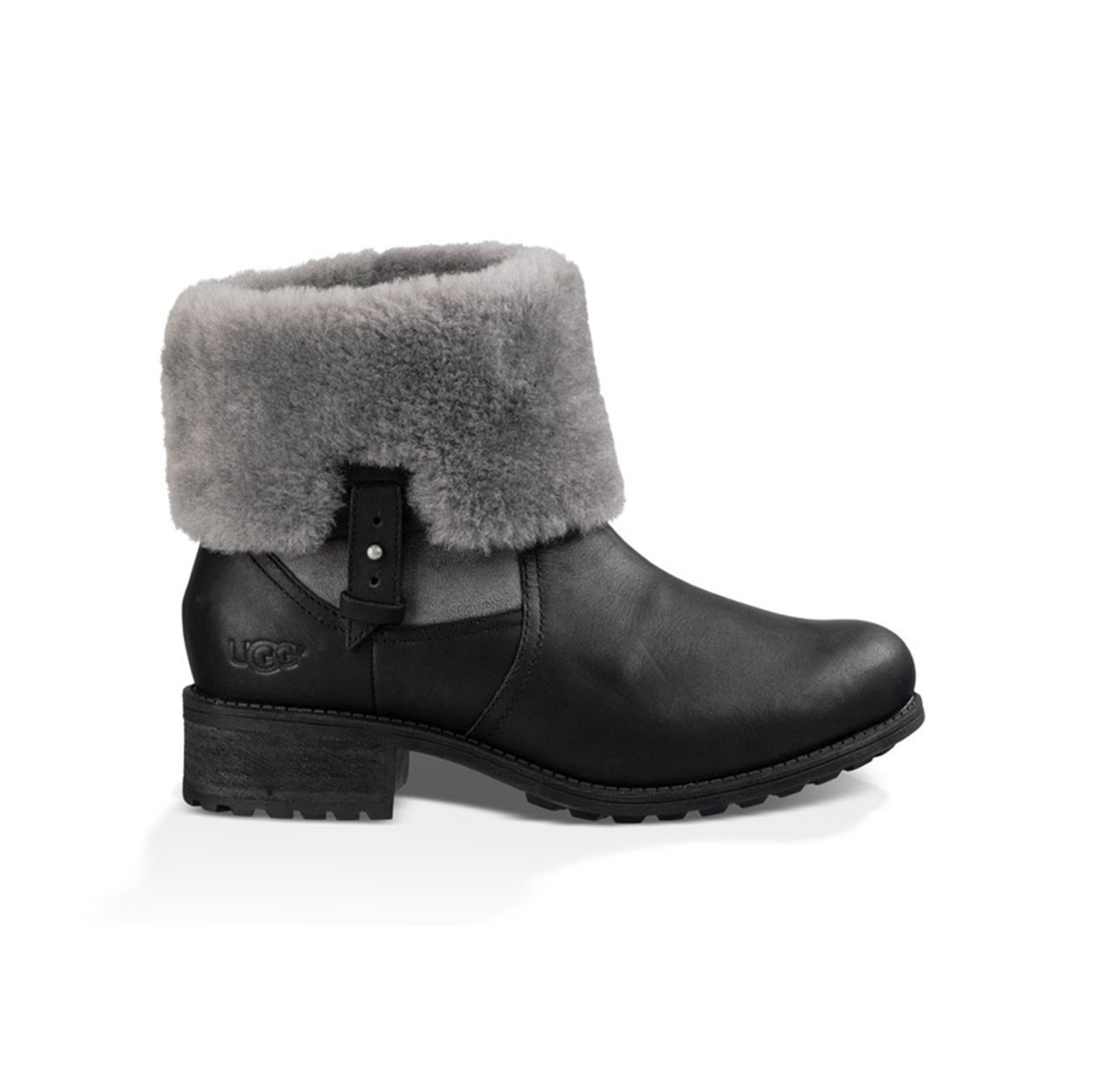 Ugg chyler sales boots black