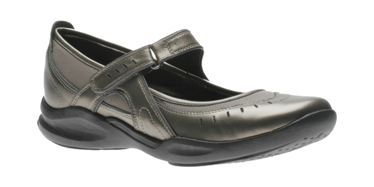 Clarks wave deals cruise black leather