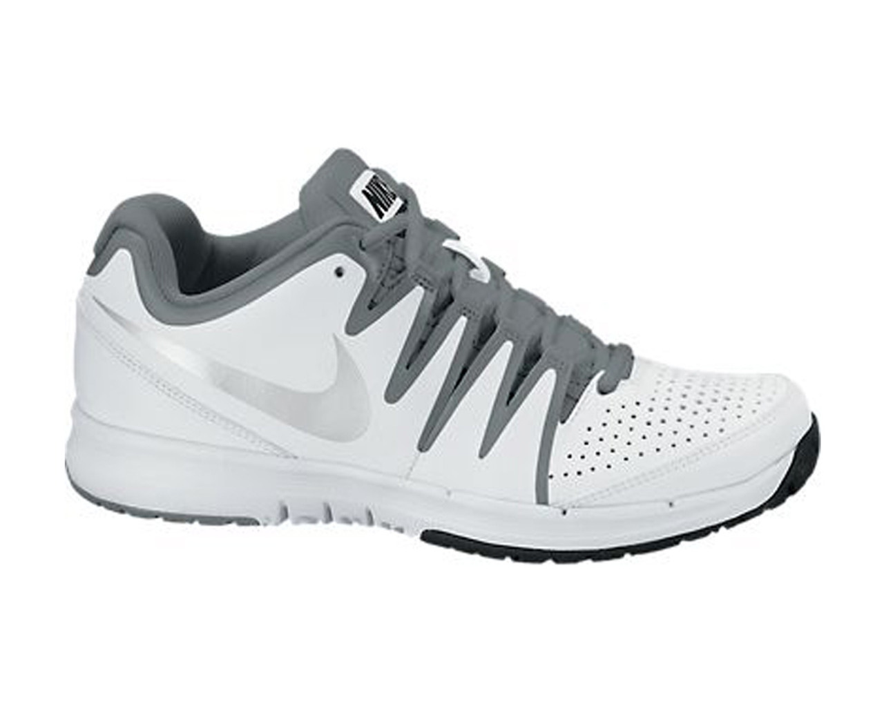 Nike Women's Vapor Court Tennis Shoes 