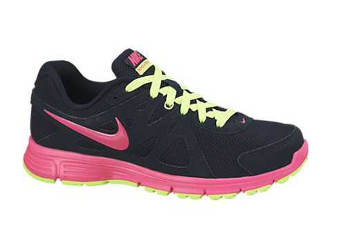 nike revolution 2 womens black