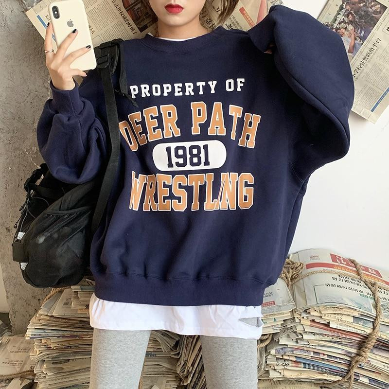 VINTAGE COLLEGE STYLE SWEATSHIRT - Cosmique Studio