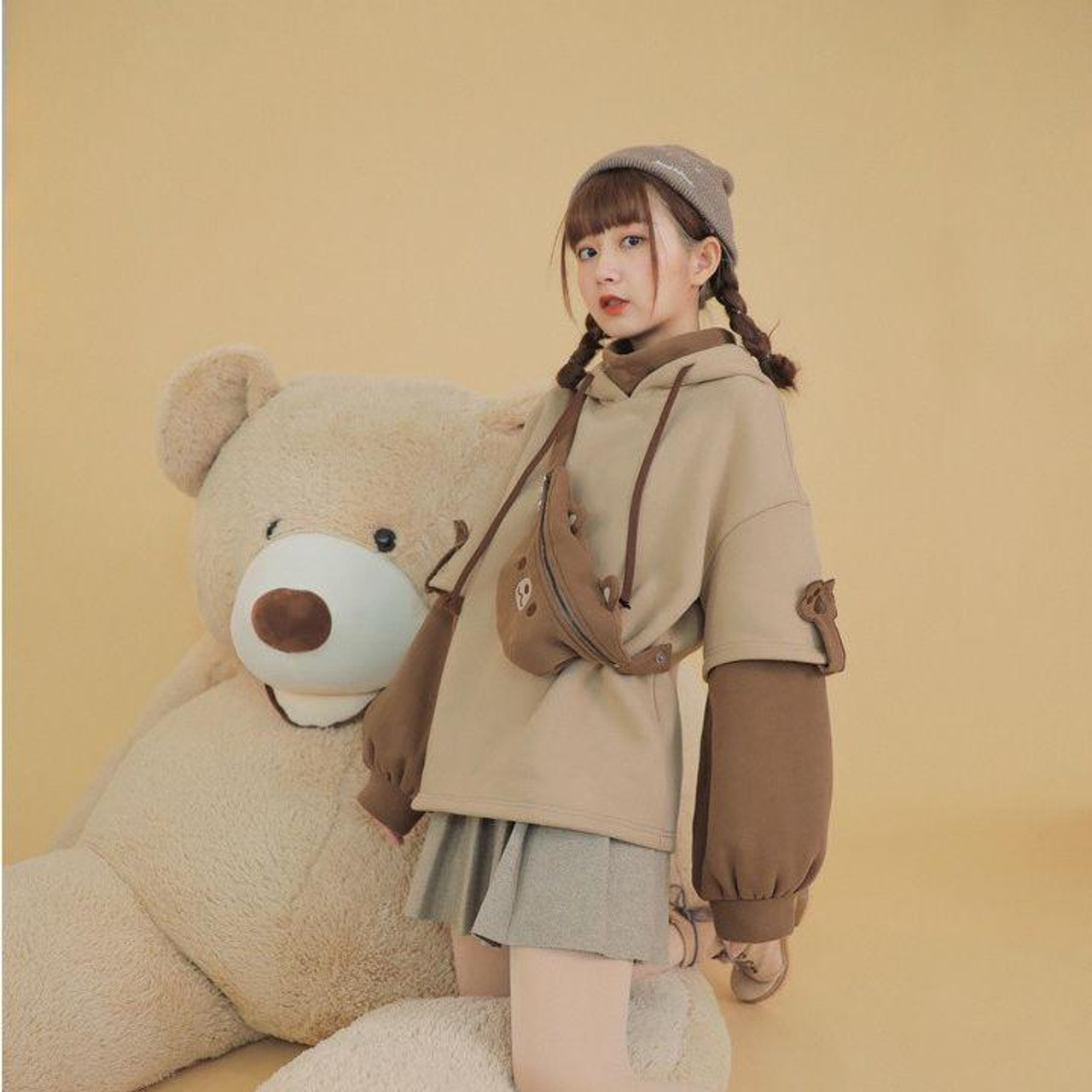 KAWAII AESTHETIC BROWN BEAR HOODIE Cosmique Studio