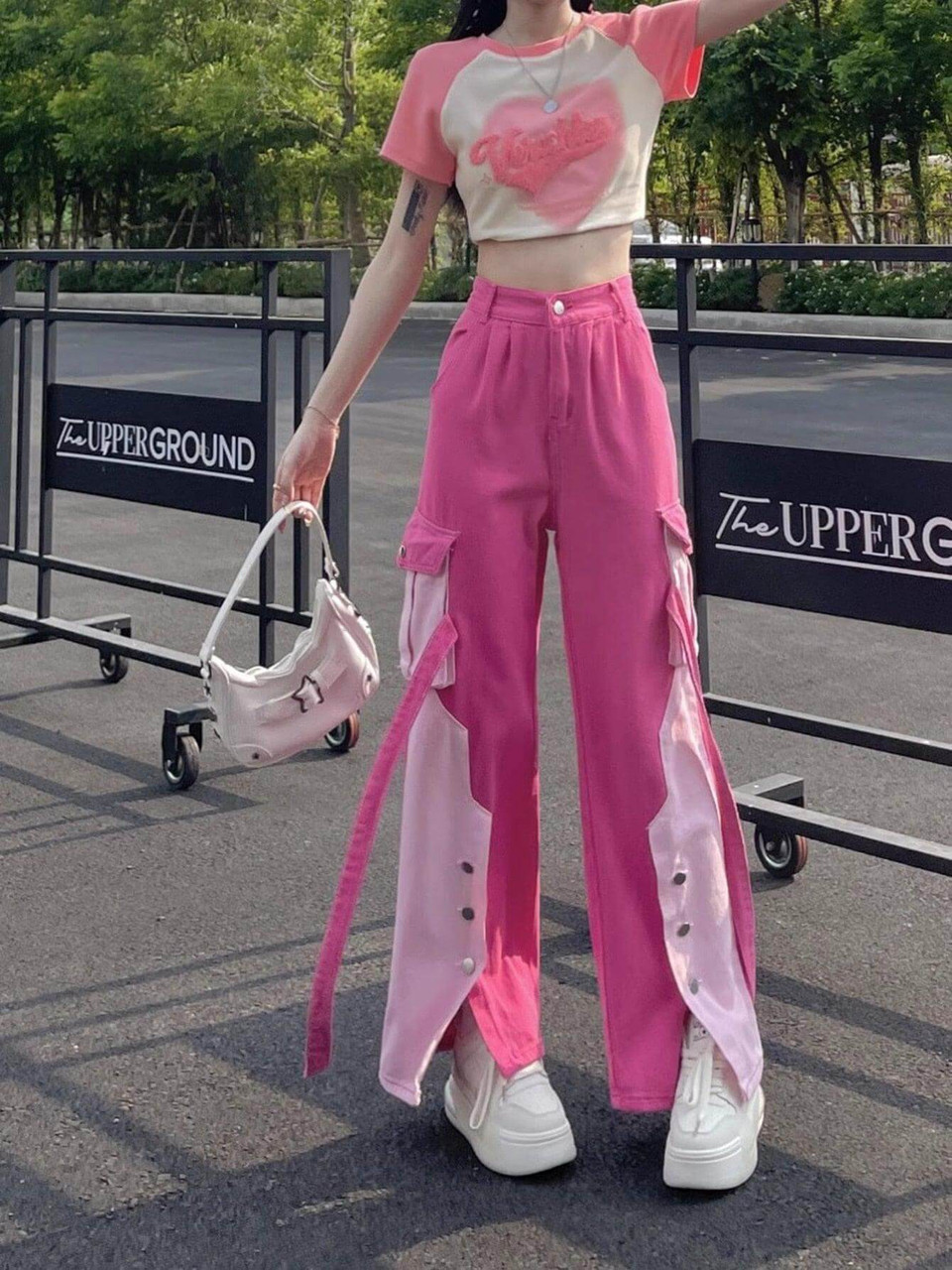Replying to @btxthinker Hi Barbie👋🏼 Pink cargo pants outfit